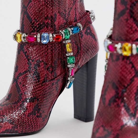 Nᴇᴡ ASOS Eᴍᴘɪʀᴇ Eᴍʙᴇʟʟɪsʜᴇᴅ Wᴇsᴛᴇʀɴ Bᴏᴏᴛs ɪɴ Sɴᴀᴋᴇ Pʀɪɴᴛ - Picture 2 of 5